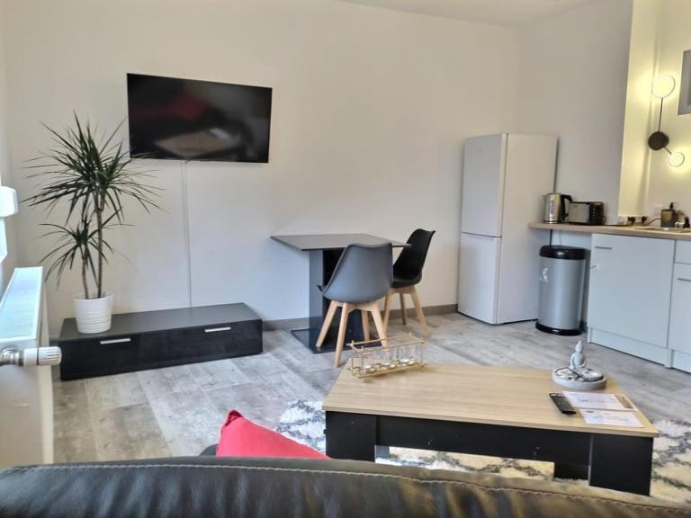 Chambre 26M - Salon Et Kitchenette Prive - Wifi Woippy Zewnętrze zdjęcie